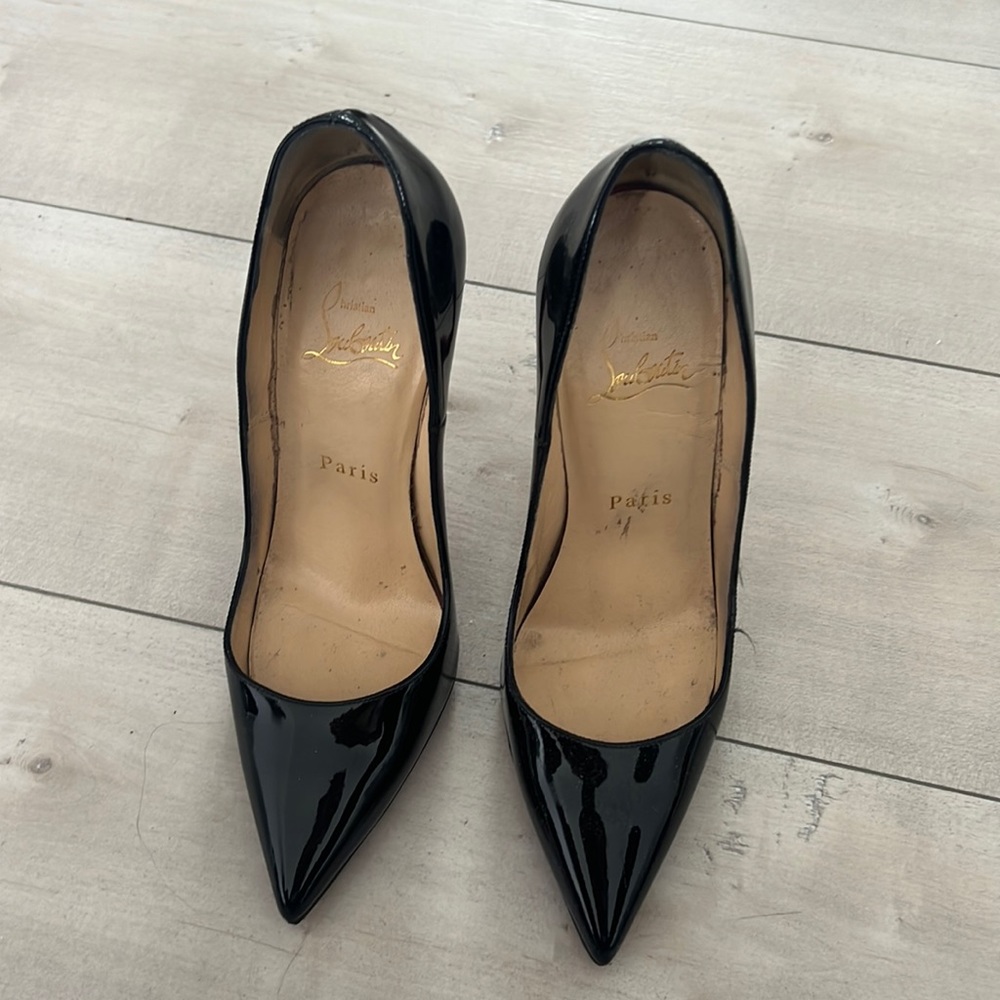 Christian Louboutin So kate pumps size 35 patent black leather